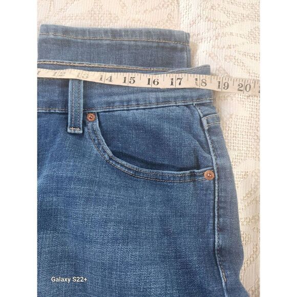 52 Levi's boyfriend distressed ankle jeans - Picture 7 of 10